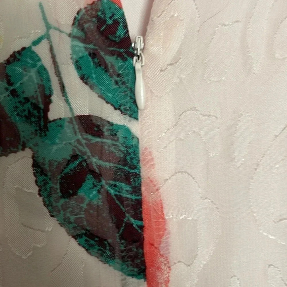 Laundry by Shelli Segal Floral/Animal Print Mock Neck - Picture 9 of 11